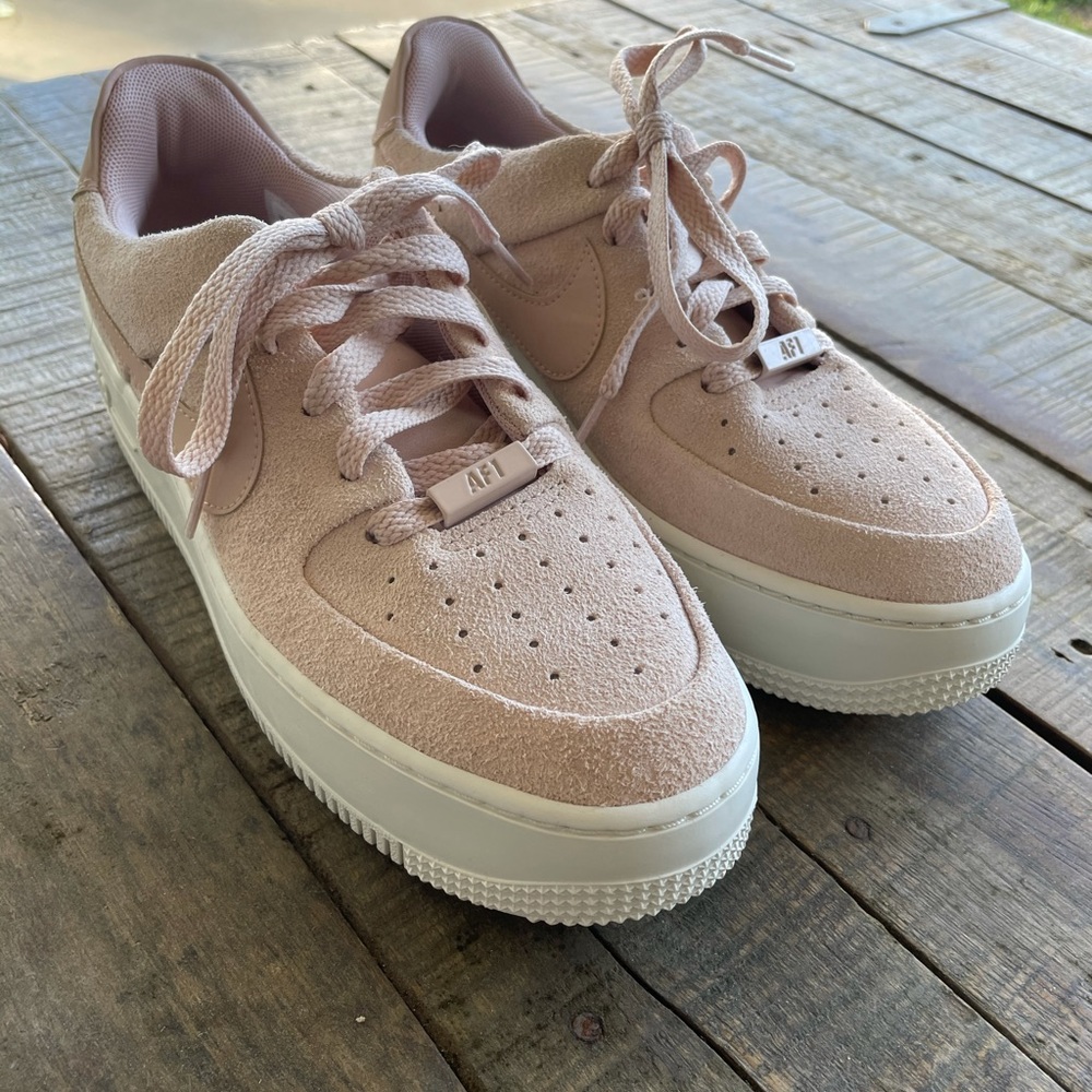 Nike Air Force One Sage Low